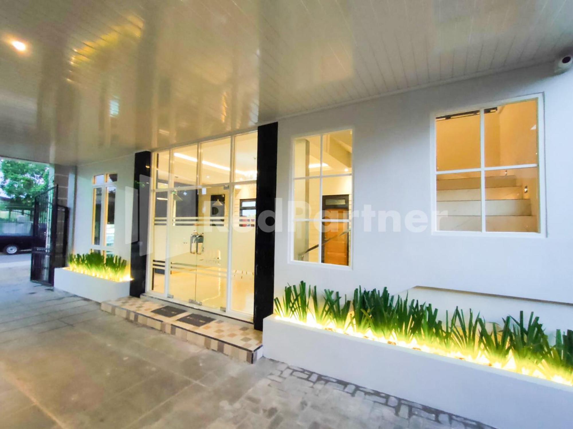 The Paragon Hotel Cilacap Redpartner Esterno foto