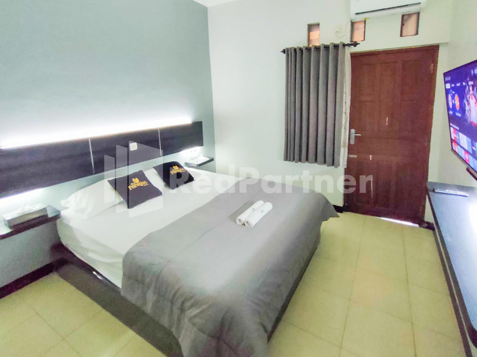 The Paragon Hotel Cilacap Redpartner Esterno foto
