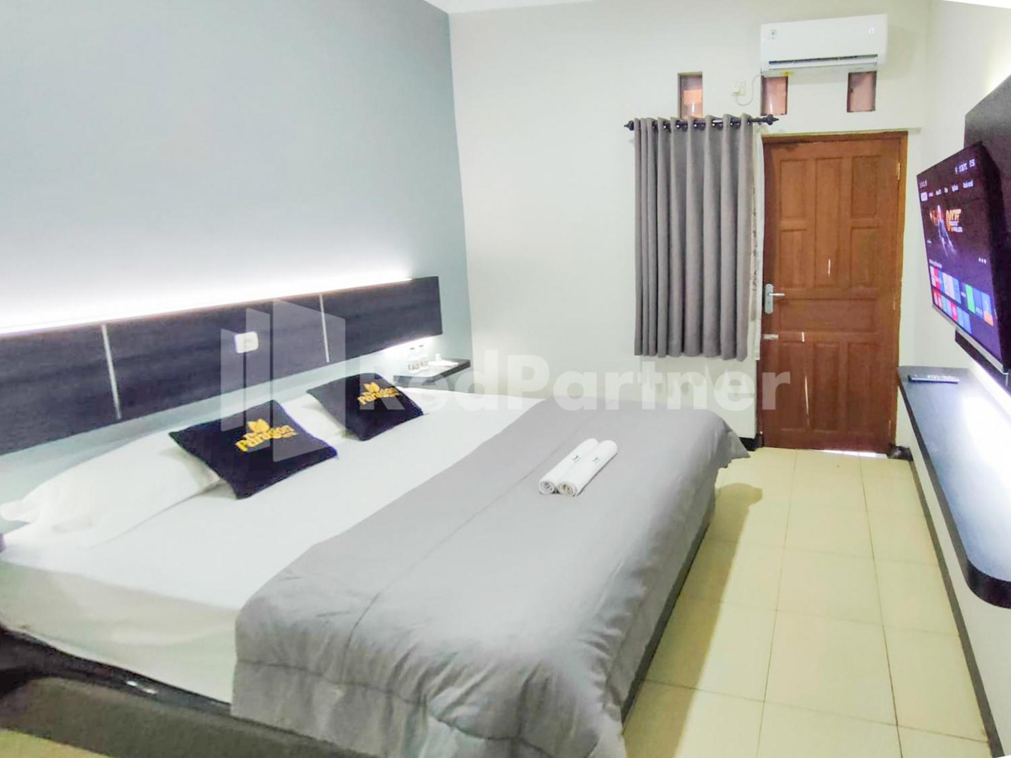 The Paragon Hotel Cilacap Redpartner Esterno foto